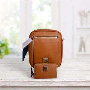 D&B Camera Crossbody Set